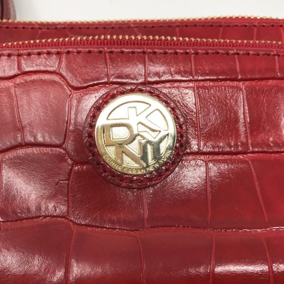 DKNY Red Croc Leather Wallet Wristlet – Gold Hardware - Picture 8 of 9